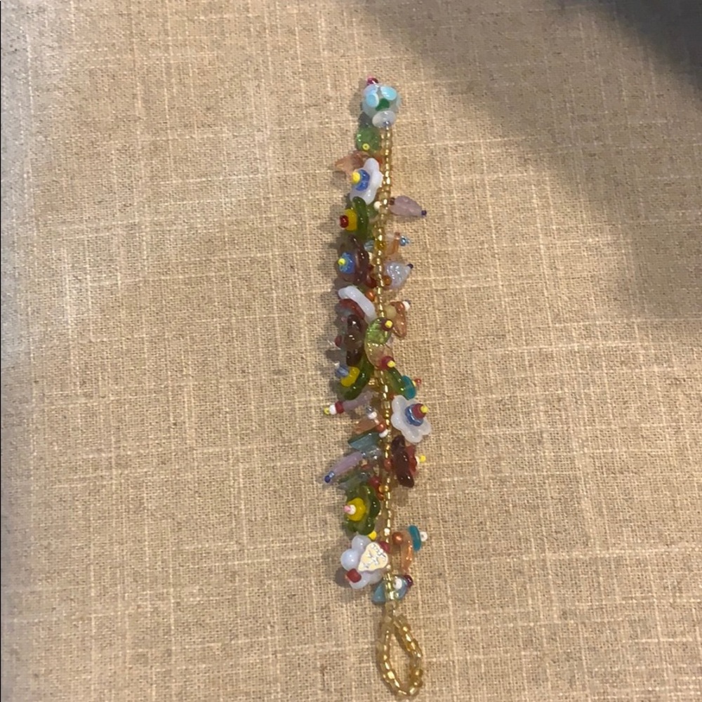 Glass beaded floral bracelet